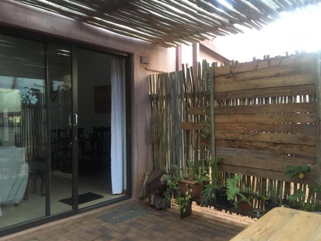 Panache Wildlife Cottage-Self Catering Hoedspruit Exteriör bild